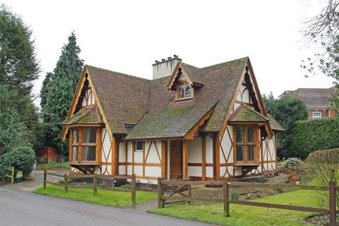 2 bedroom detached house to rent - White Knight Cottage, Burhill, Hersham, Walton-On-Thames, Surrey, KT12