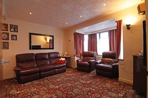 3 bedroom semi-detached house for sale, Hawthorn Drive, West Wickham BR4