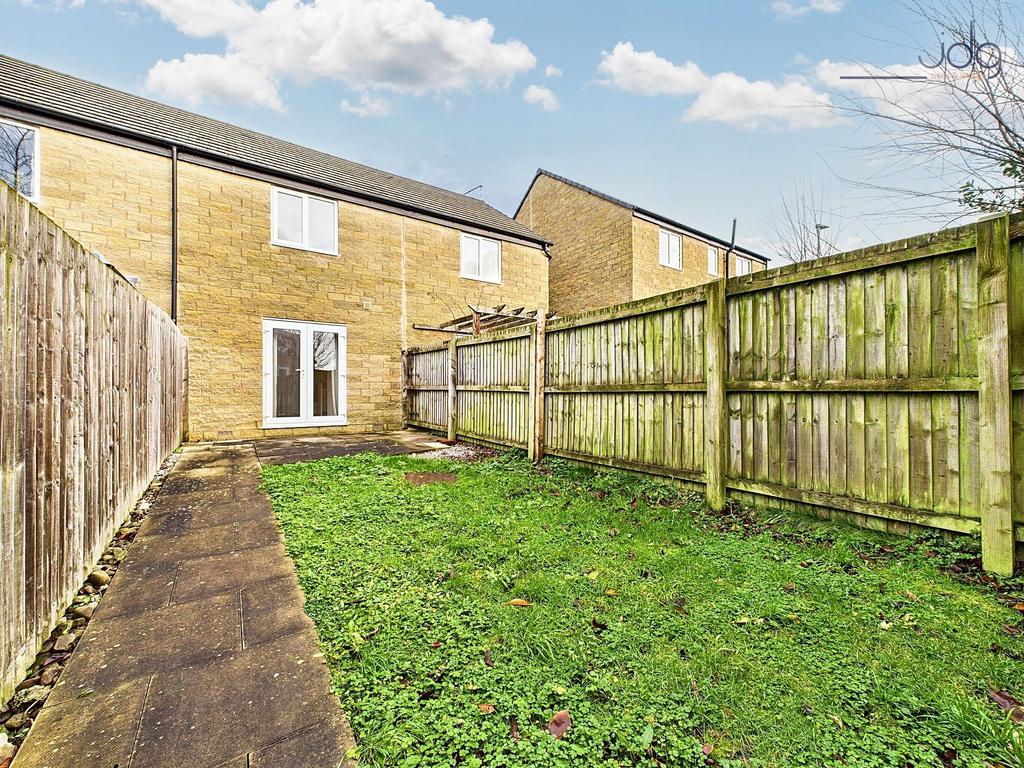 Spacious Garden with a mixture of lawn and...