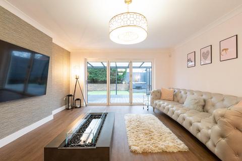 5 bedroom detached house for sale, Drumbathie Road, Airdrie, ML6 7ES