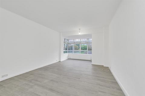 4 bedroom flat to rent, Richmond Hill, Richmond, TW10
