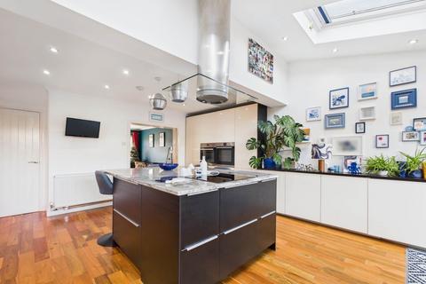 3 bedroom semi-detached house for sale, Elm Close, Weston Turville