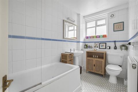 1 bedroom flat to rent, Palewell Park, East Sheen
