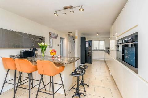 undefined, Cherry Close, Evesham WR11
