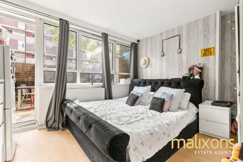 2 bedroom flat for sale, Hampson Way, London SW8