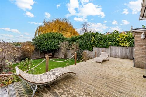3 bedroom semi-detached house for sale, Shearwater Avenue, Whitstable