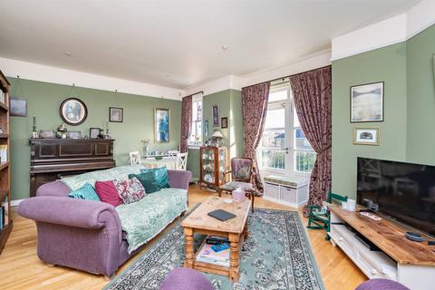 2 bedroom apartment for sale, Graystone Road, Tankerton, Whitstable
