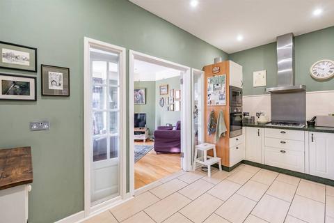 2 bedroom apartment for sale, Graystone Road, Tankerton, Whitstable