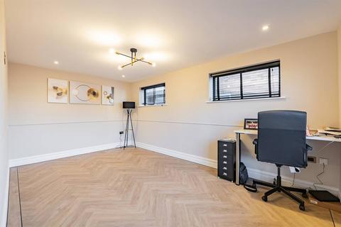 4 bedroom property for sale, Cherry Orchard, Chestfield, Whitstable