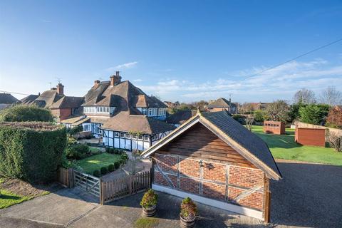 4 bedroom semi-detached house for sale, The Drove, Chestfield, Whitstable