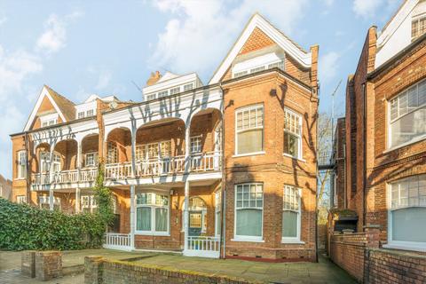undefined, Queens Avenue, London N10