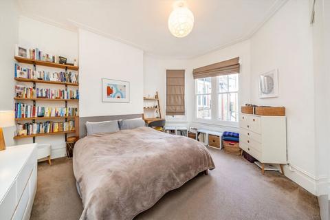 3 bedroom maisonette for sale, Hillfield Park, London N10