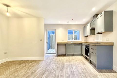 2 bedroom flat for sale, London Road, Bexhill-on-Sea, TN39