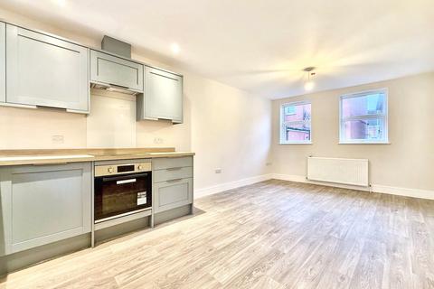 2 bedroom flat for sale, London Road, Bexhill-on-Sea, TN39