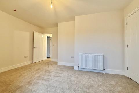 2 bedroom flat for sale, London Road, Bexhill-on-Sea, TN39