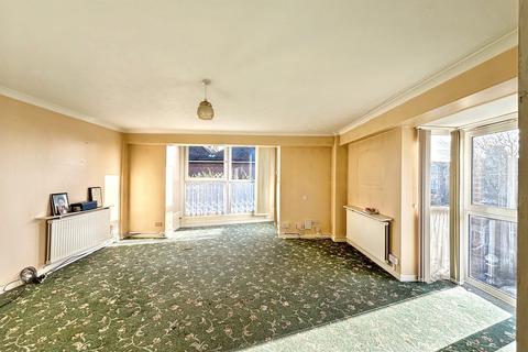 3 bedroom flat for sale, Cumberland Gardens, St Leonards-on-Sea, TN38
