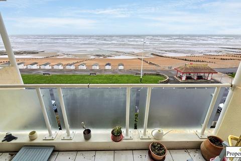 3 bedroom apartment for sale, Bedford Avenue, Bexhill-on-Sea, TN40