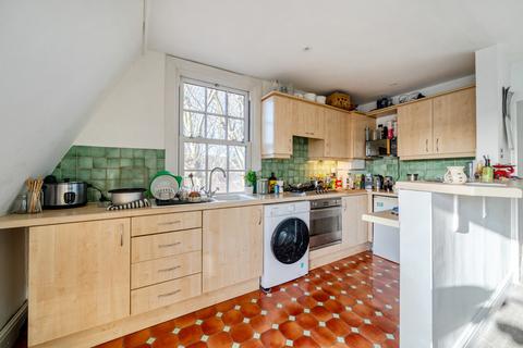 1 bedroom flat for sale, Chiswick High Road, Chiswick, London, W4