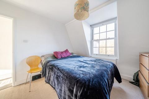 1 bedroom flat for sale, Chiswick High Road, Chiswick, London, W4