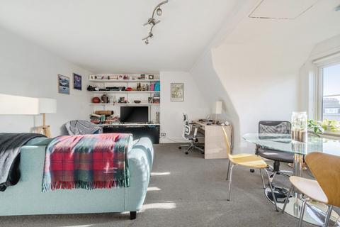 1 bedroom flat for sale, Chiswick High Road, Chiswick, London, W4