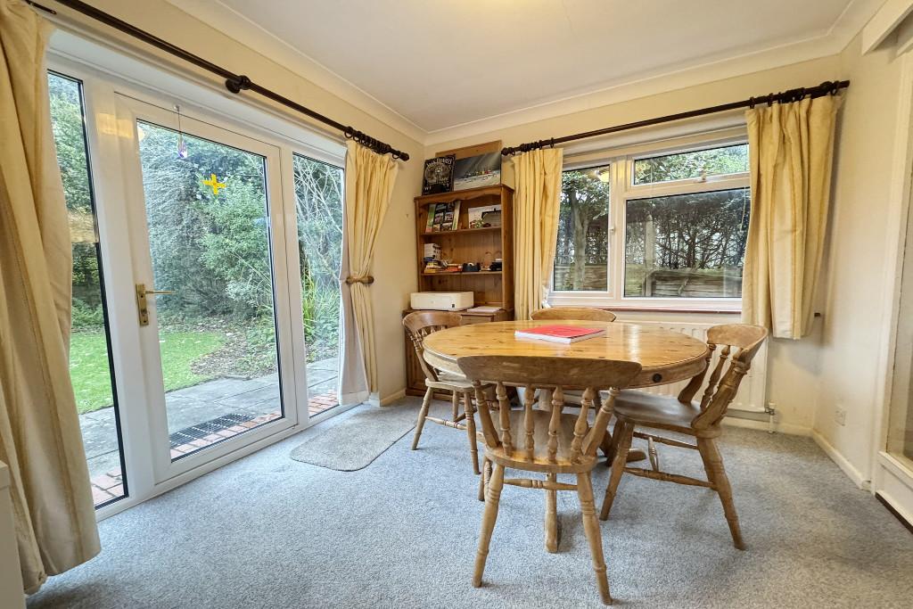 5 DC Dining Room RM