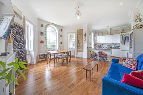 1 bedroom flat to rent, Clapham Common North Side, London, SW4