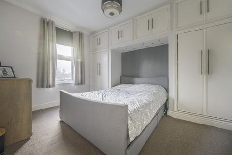 4 bedroom terraced house for sale, FERNDALE ROAD, SWINDON SN2