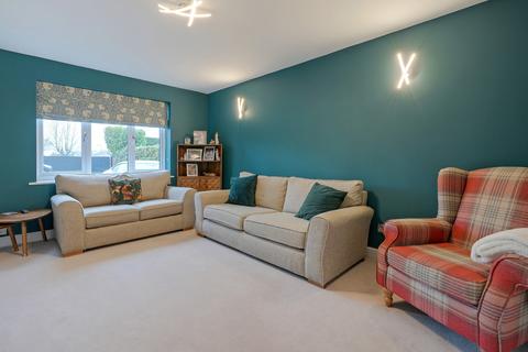4 bedroom detached house for sale, Kiveton Lane, Sheffield S26
