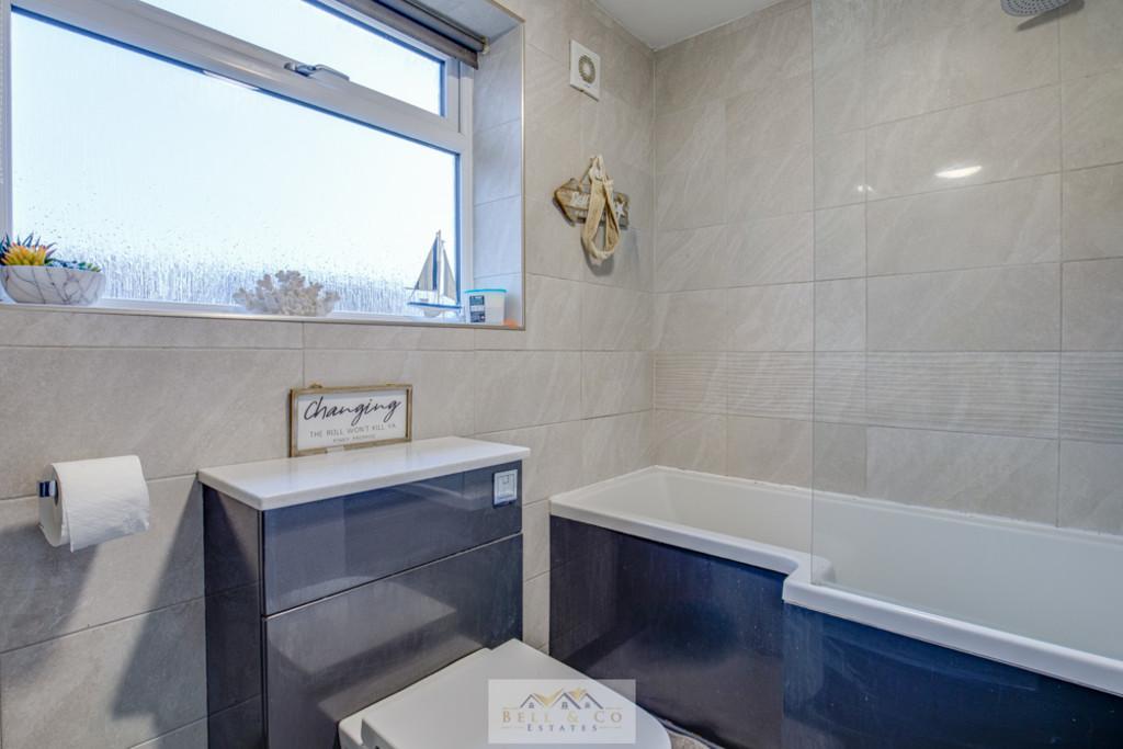 Bathroom 1.1