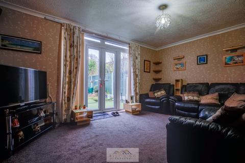 3 bedroom terraced house for sale, Shortbrook Croft, Sheffield S20