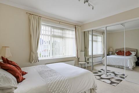 3 bedroom flat for sale, Burtley Road, Southbourne