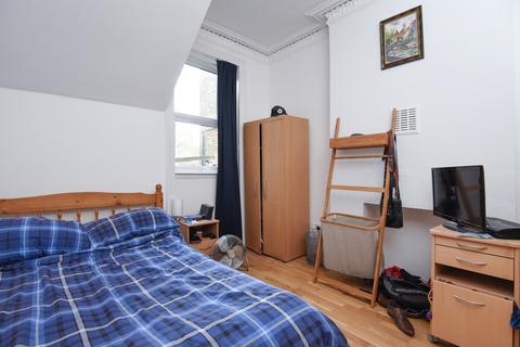 1 bedroom flat to rent, Strathblaine Road, Battersea, London, SW11