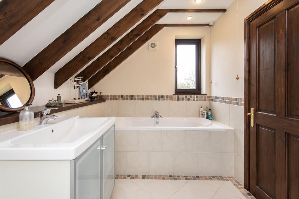 Family Bathroom A