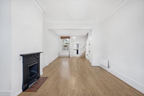 3 bedroom terraced house to rent, Langham Road, London N15