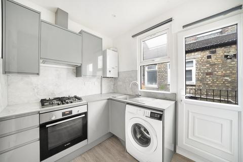 2 bedroom apartment for sale, Frome Road, Wood Green N22