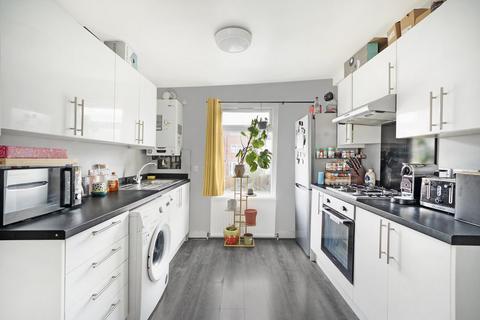 1 bedroom apartment for sale, Raleigh Road, London N8