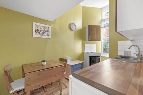 Studio for sale, Wightman Road, Harringay N4