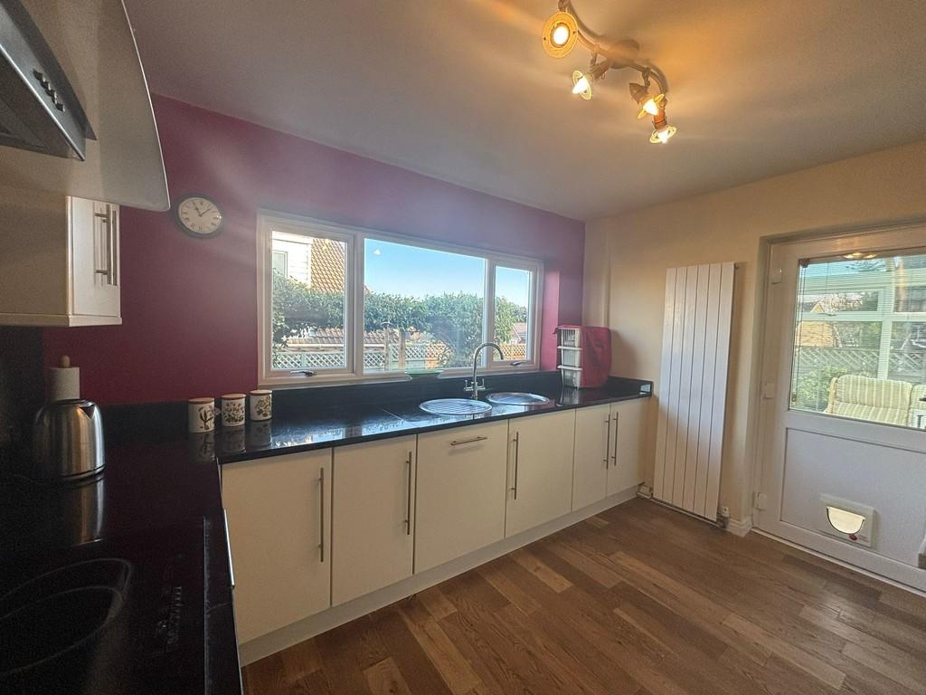 Kitchen 3