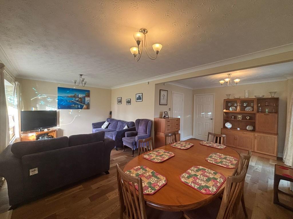 Living room 3