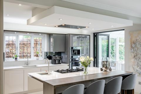 5 bedroom detached house for sale, Highbarrow Close, Purley CR8