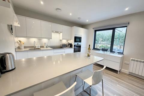 undefined, Reddown Road, Coulsdon CR5