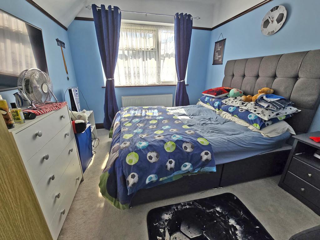 Bedroom 1 (4)