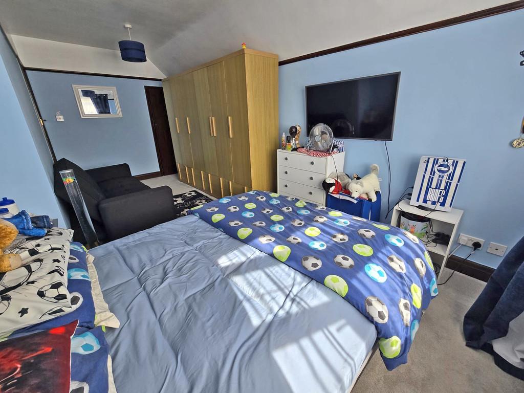 Bedroom 1 (3)