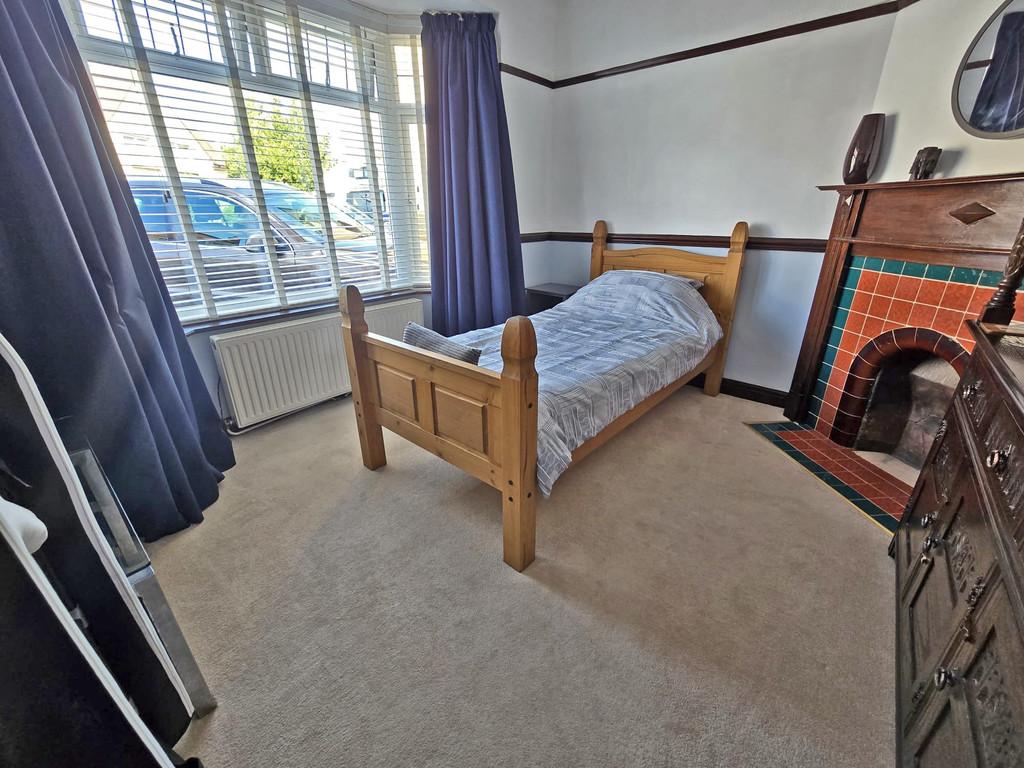 Bed 4 - Dining room (5)