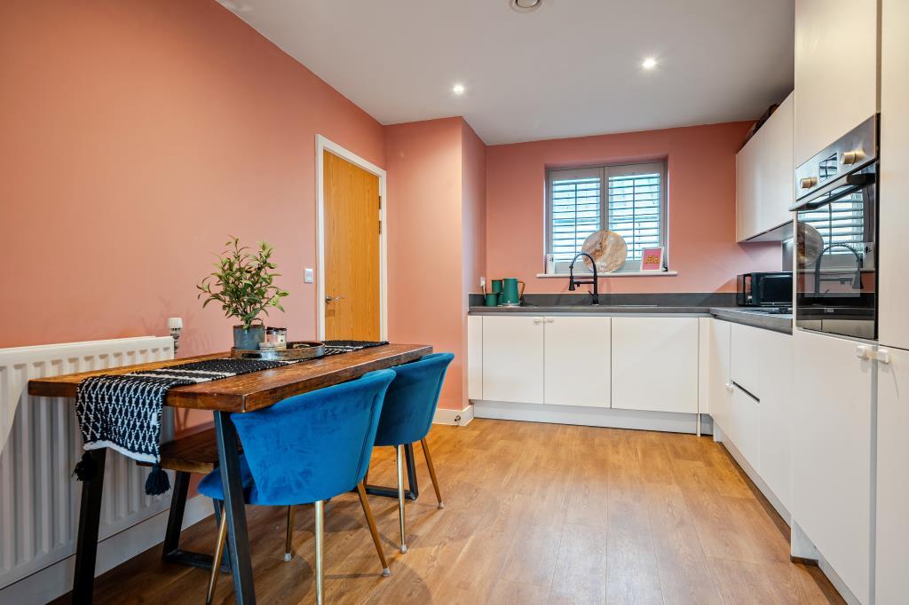 Kitchen/Dining Area
