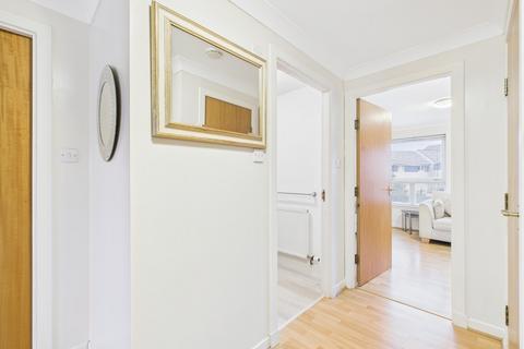 2 bedroom apartment to rent, Strathblane Gardens, Glasgow G13