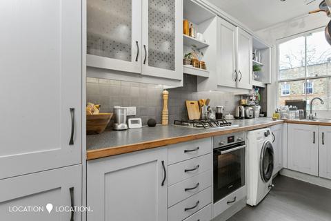 2 bedroom maisonette for sale, Farleigh Road, London, N16