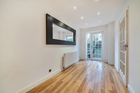 2 bedroom terraced house for sale, Pendragon Walk, London NW9