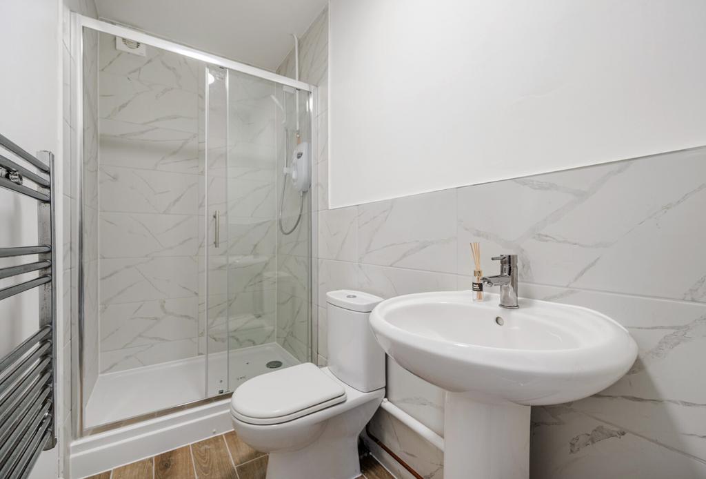 1385634 11 692700...