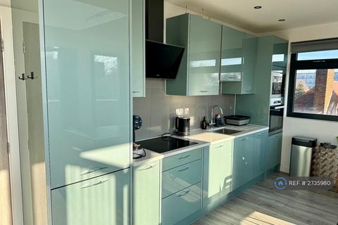3 bedroom flat to rent, Satchwell Road, London, E2